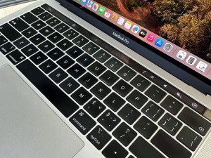 18 岁的 MacBook Pro 还能用吗？应该如何保养？